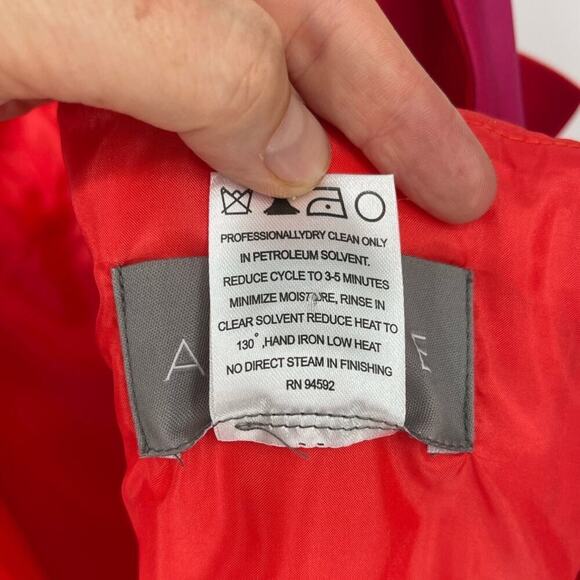 NWT Amsale Coral Fuchsia Duchess Satin Oversize Bow One Shoulder Gown size 6 - Picture 10 of 12